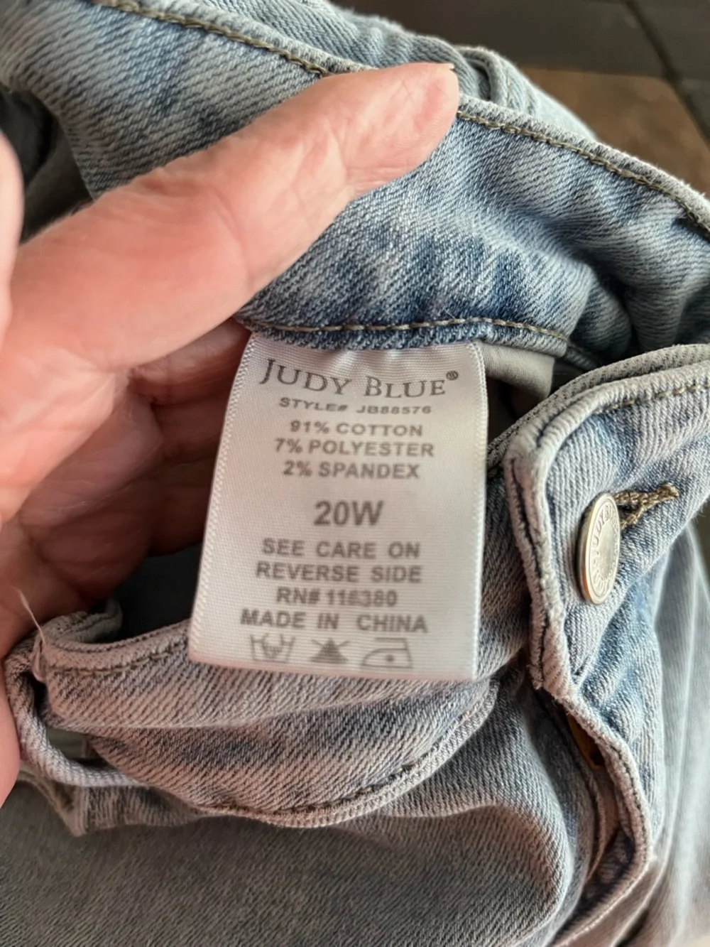 Judy Blue Light Wash Straight Leg  Jeans